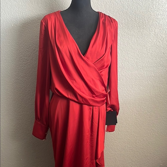 NWT Mac Duggal dress size 10. Long sleeve - Picture 2 of 12